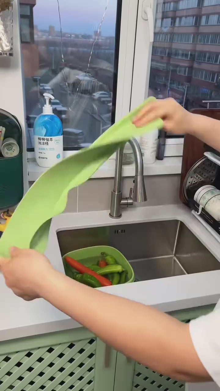 Splash Guard for Kitchen Sink & Counter top